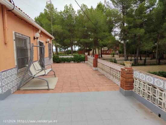 EXCELENTE CHALET EN PARAJE LAS FUENTECICAS-ZONA URBANA. - ALBACETE