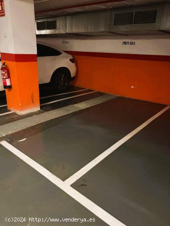 VENTA DE PLAZA DE PARKING EN ZONA PEDRALBES - BARCELONA