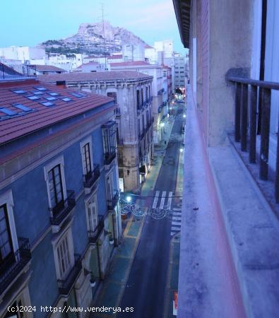  Estupenda vivienda en el centro de Alicante con vistas al Castillo. - ALICANTE 