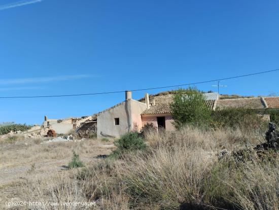 Finca  con regadio con Casa en Ruinas - Raiguero Alto, Totana - MURCIA