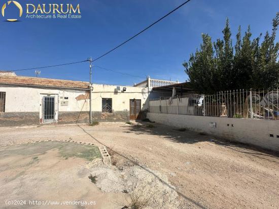  OPORTUNIDAD DE ADOSADO PARA REFORMAR EN VENTA, EN ELCHE - ALICANTE 