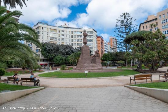 PISO EN VENTA EN EL CENTRO DE LAS PALMAS, A POCOS METROS DE LA PLAYA. - LAS PALMAS