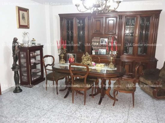 Casa con local comercial. - Bailén