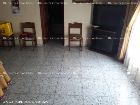 Casa con local comercial. - Bailén