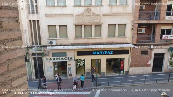 Local comercial junto al ayuntamiento. - Linares