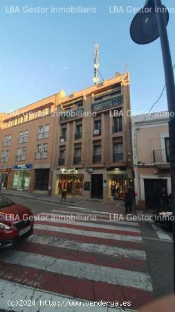 Local comercial junto al ayuntamiento. - Linares