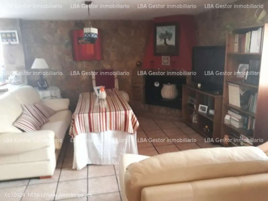 SE VENDE Espectacular chalet. - Linares