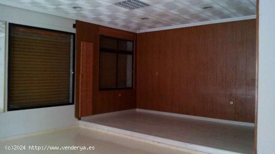 Local comercial en buena zona. - Bailén