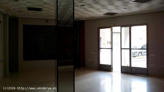 Local comercial en buena zona. - Bailén