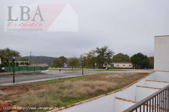 VIVIENDA DE NUEVA CONSTRUCCIÓN CON GRAN PATIO - Baños de la Encina