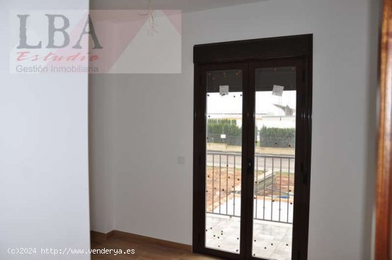 VIVIENDA DE NUEVA CONSTRUCCIÓN CON GRAN PATIO - Baños de la Encina