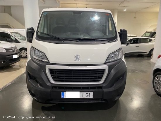 Peugeot Boxer Furgón 2.2BlueHDI 330 L1H1 S&S 120 - GARANTIA MECANICA - Barcelona