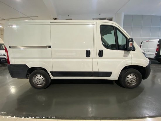 Peugeot Boxer Furgón 2.2BlueHDI 330 L1H1 S&S 120 - GARANTIA MECANICA - Barcelona