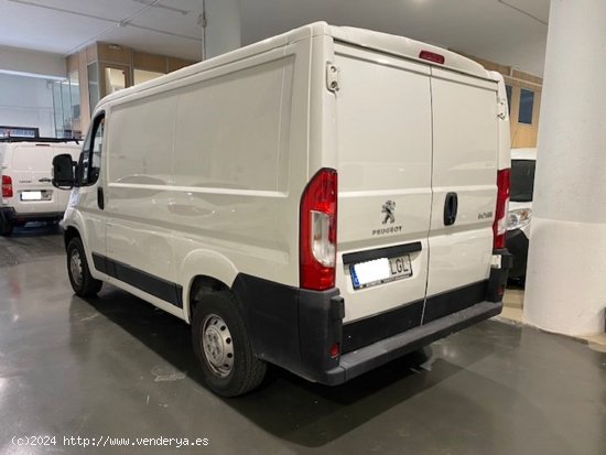 Peugeot Boxer Furgón 2.2BlueHDI 330 L1H1 S&S 120 - GARANTIA MECANICA - Barcelona