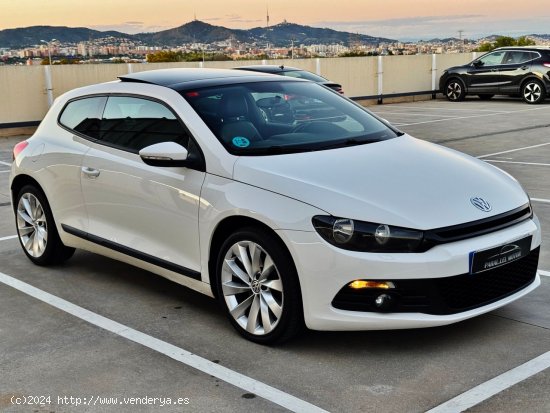 Volkswagen Scirocco 1.4 TSi 160cv DSG R LINE con TECHO SOLAR, CUERO COMPLETO... - El Prat de Llobreg