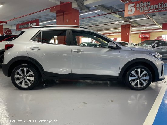 Kia Stonic 5 AÑOS GARANTÍA - El Prat de Llobregat