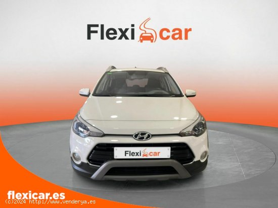 Hyundai i20 1.0 TGDI 74kW (100CV) Tecno - Esplugues de Llobregat