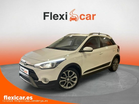 Hyundai i20 1.0 TGDI 74kW (100CV) Tecno - Esplugues de Llobregat