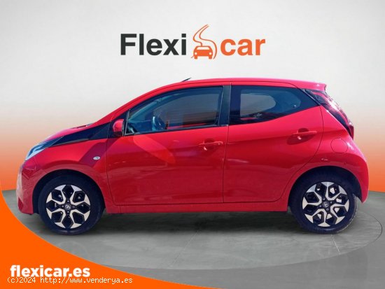 Toyota Aygo 1.0 70 x-play - Valladolid