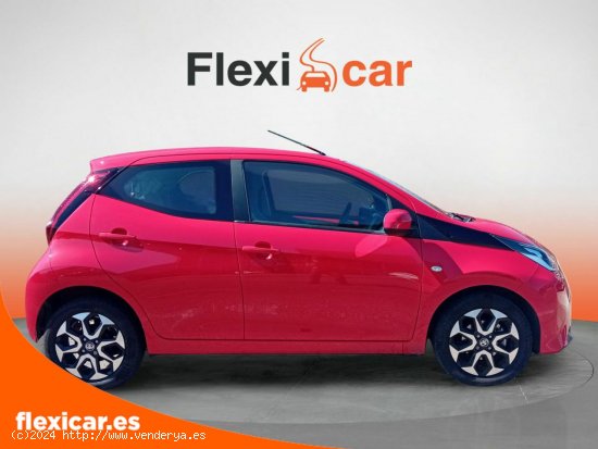 Toyota Aygo 1.0 70 x-play - Valladolid