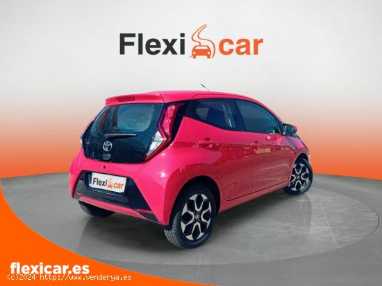 Toyota Aygo 1.0 70 x-play - Valladolid