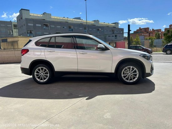 BMW X1 sDrive18dA Business - Parla