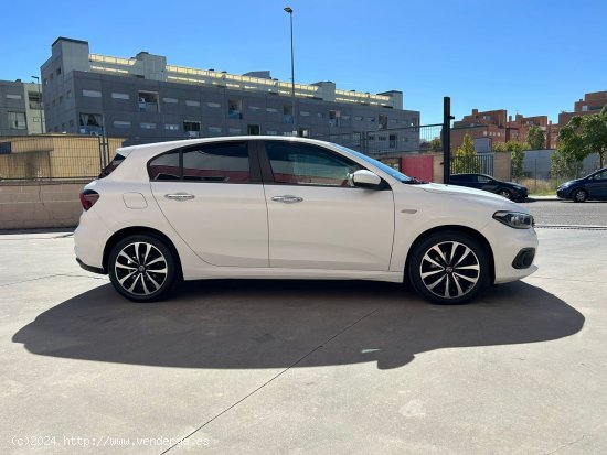 Fiat Tipo 5P 1.6 MUltijet 88kW (120CV) Lounge - Parla