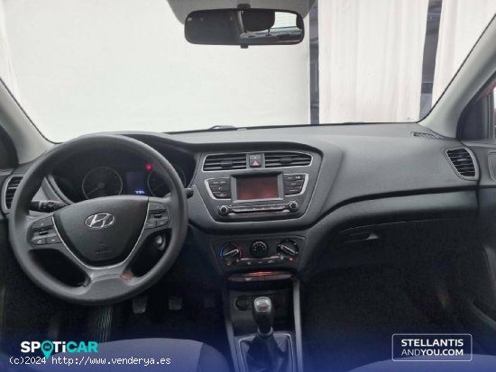 Hyundai i20  1.2 MPI Klass - Sant Feliu de Llobregat