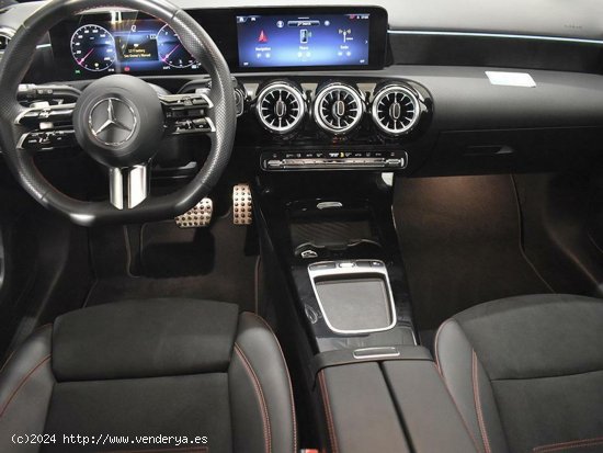 Mercedes Clase A 2.0 D 116CV 180D AMG Line Premium - 