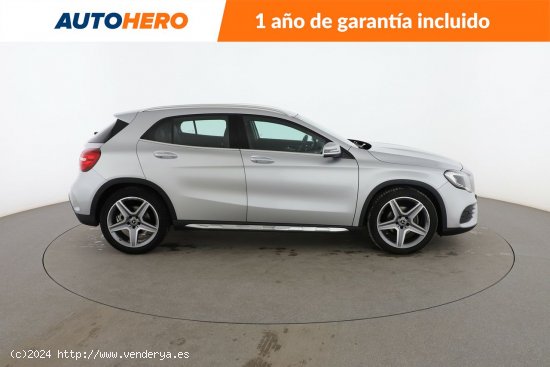 Mercedes GLA 200 AMG Line - 