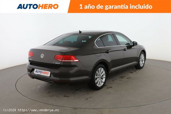 Volkswagen Passat 1.6 TDI Advance BMT - 