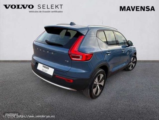 Volvo XC40 Core, T2 automatico, Gasolina de 2023 con 35.138 Km por 33.900 EUR. en Badajoz