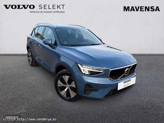 Volvo XC40 Core, T2 automatico, Gasolina de 2023 con 35.138 Km por 33.900 EUR. en Badajoz