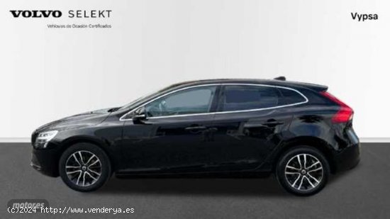 Volvo V 40 2.0 D2 INSCRIPTION 120 5P de 2018 con 99.797 Km por 17.900 EUR. en Cordoba