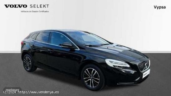 Volvo V 40 2.0 D2 INSCRIPTION 120 5P de 2018 con 99.797 Km por 17.900 EUR. en Cordoba