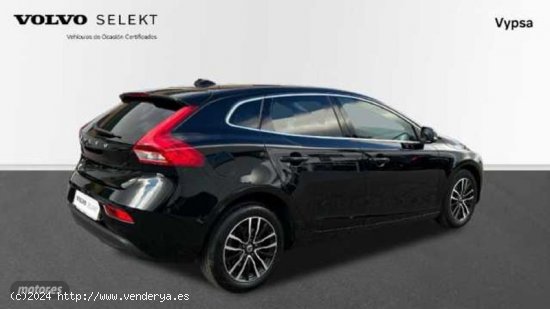 Volvo V 40 2.0 D2 INSCRIPTION 120 5P de 2018 con 99.797 Km por 17.900 EUR. en Cordoba