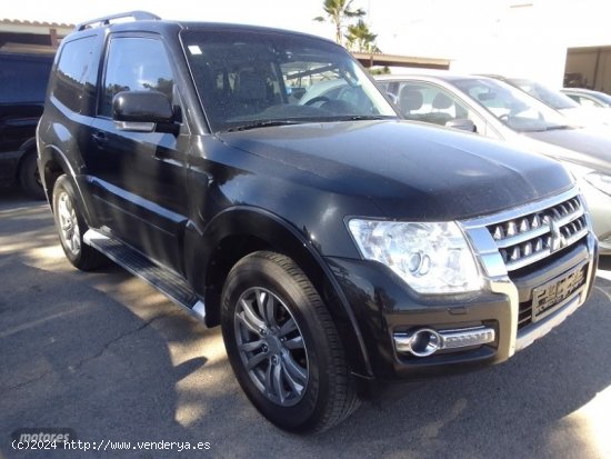 Mitsubishi Montero CORTO KAITEKI 3.2 DID 190 CV. de 2017 con 253.000 Km por 23.000 EUR. en Murcia