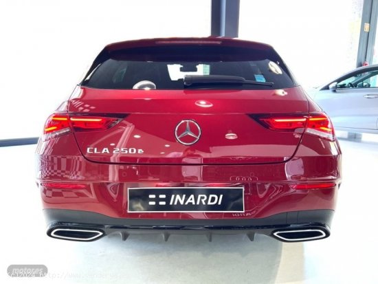 Mercedes Clase CLA CLA 250e Shooting Brake Auto AMG de 2023 con 3.200 Km por 45.590 EUR. en Barcelon