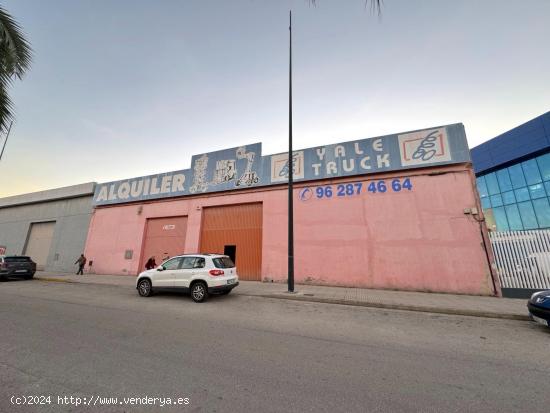 SE ALQUILA - Nave en Polígono Benieto de Gandia  muchas posibilidades y gran visibilidad - VALENCIA