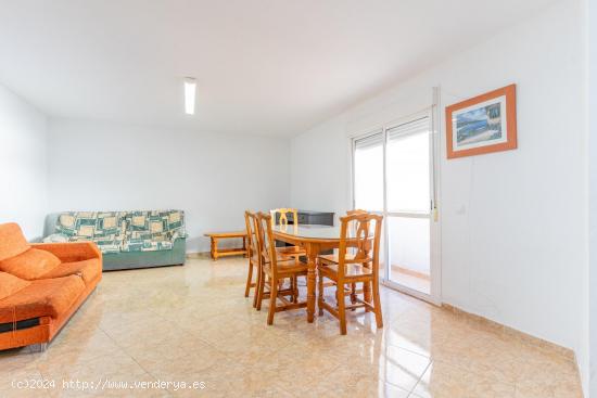 PISO DE 4 DORMITORIOS EN VENTA,LA GANGOSA VICAR . - ALMERIA