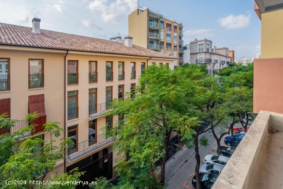  ¡Vivienda única en el corazón de Valencia espera por ti! - VALENCIA 