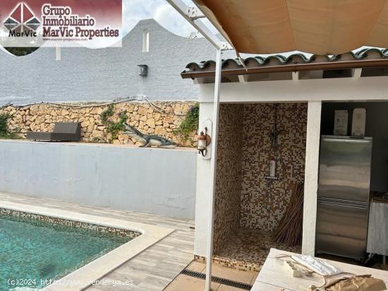 ¡Espectacular Chalet Reformado en l'Alfas del Pi! - ALICANTE