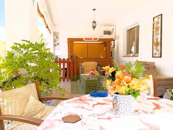 CHALET EN ZONA TRANQUILA - VALENCIA