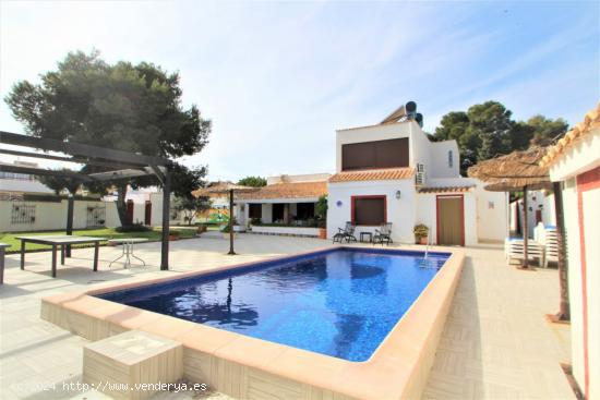 Villa lujosa en la zona de Cabo Roig - ALICANTE