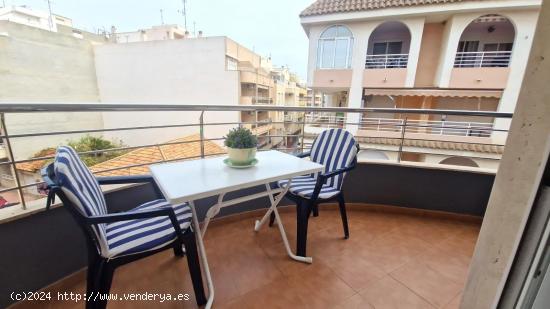 Apartamento espacioso, 3 dormitorios, 2 baños, a 2 minutos a pie de la Playa del Cura - ALICANTE