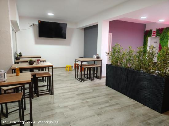  ¡GRAN OPORTUNIDAD! TRASPASO DE BAR-CAFETERIA EN SEGUR DE CALAFELL - TARRAGONA 