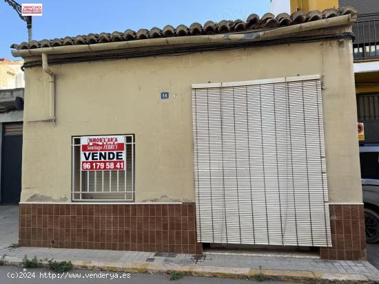 VENTA DE CASA EN BENIFAIO (VALENCIA) - VALENCIA