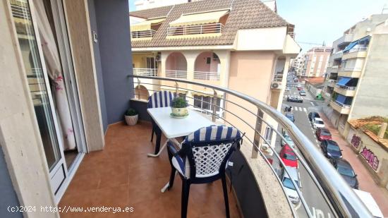 Apartamento espacioso, 3 dormitorios, 2 baños, a 2 minutos a pie de la Playa del Cura - ALICANTE