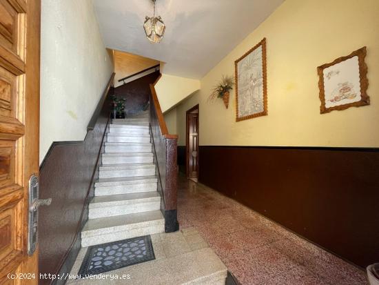 SE VENDE CASA CON TERRENO EN CASCO ANTIGUO - LEON