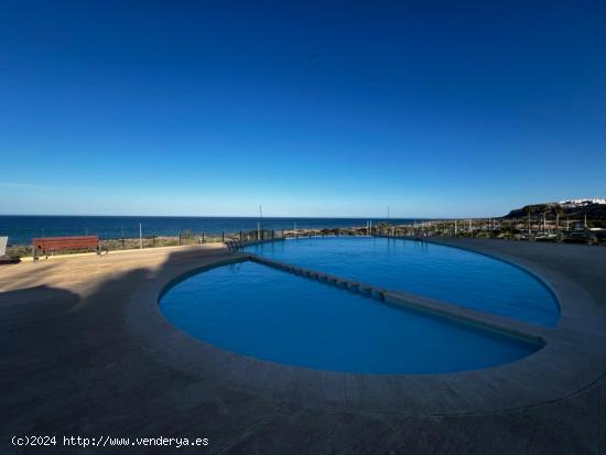 Piso a la venta en 1ª línea de playa de Arenales del Sol. - ALICANTE